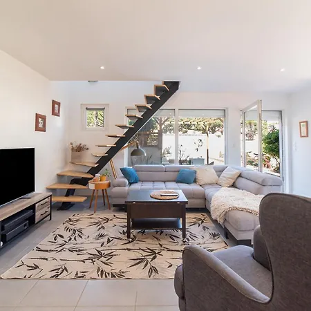 Belle Maison - Domaine Reyes Holiday home